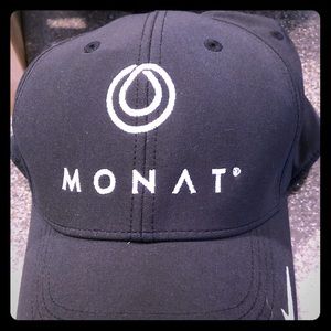 monat nike hat